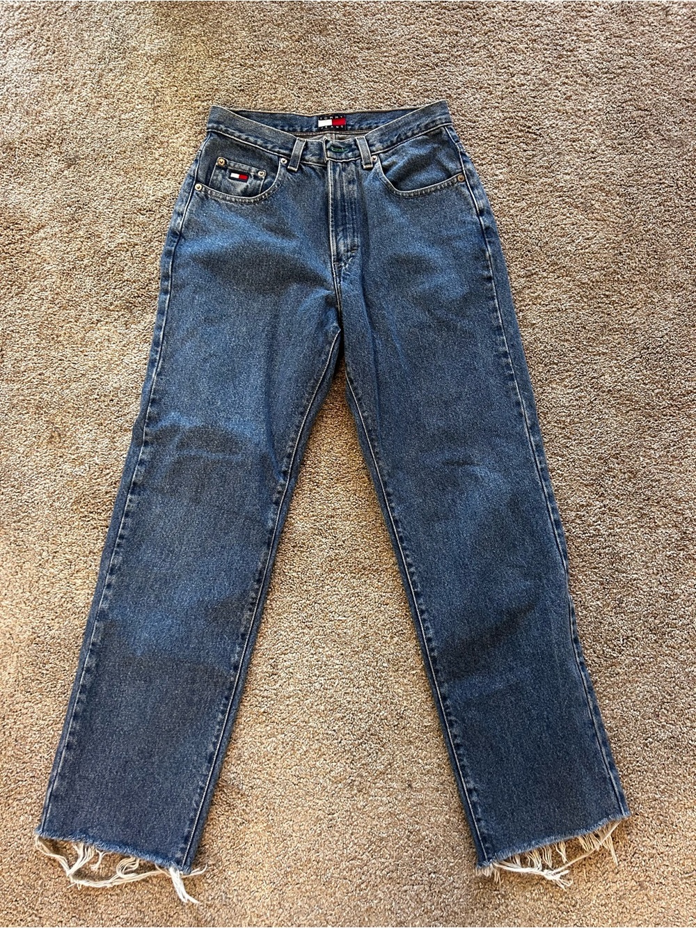 Tommy Hilfiger Women’s Medium Wash Straight-Leg Jeans